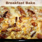 This easy Homemade Potato Breakfast Bake is the perfect filling breakfast! Homemade hashbrowns with a lot of meat, eggs, and cheese is perfect for it.
