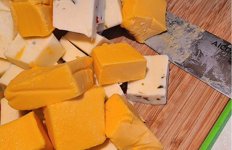 Diced Cheese Cut In Cubes 