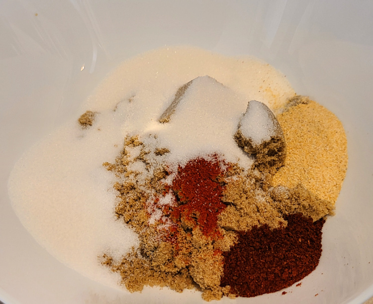 Brown sugar rub for salmon ingredients in bowl